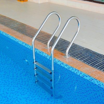 SS304 خطوات سلم بركة السباحة