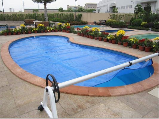 فقاعة نوع IP68 4mm غطاء حمام السباحة اليدوي مع الأسطوانة