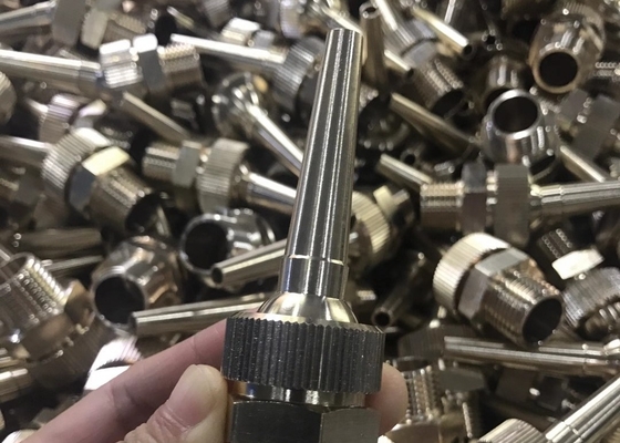 فوهات النافورة الراقصة النفاثة المنفردة 2 "DN50 20mm مخرج المياه